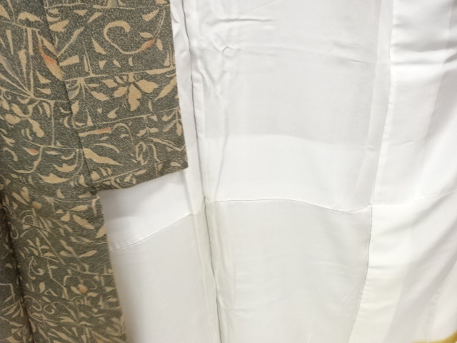  縮緬地　抽象花唐草模様　小紋着物